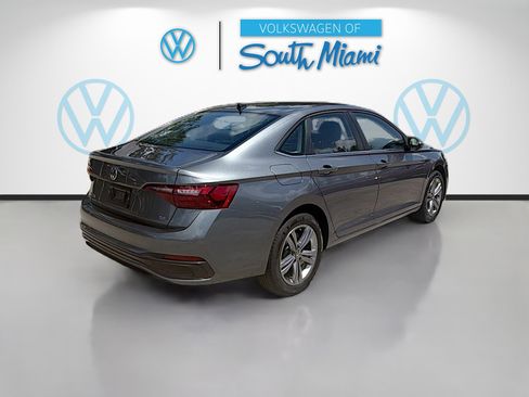 Used 2022 Volkswagen Jetta SE FWD image 7