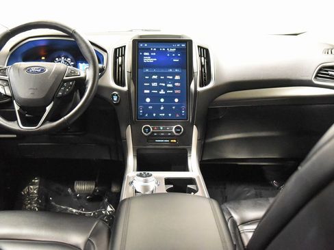 Used 2024 Ford Edge SEL image 22