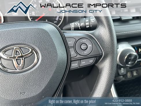 Used 2021 Toyota RAV4 XLE w/ Convenience Package image 34