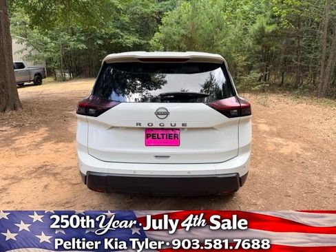 Used 2024 Nissan Rogue S FWD image 8