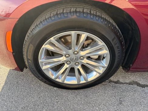 Used 2021 Chrysler 300 Touring L RWD image 14