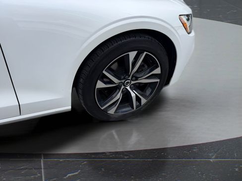 Used 2024 Volvo S60 B5 Core w/ Climate Package FWD image 14