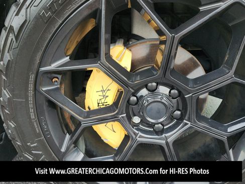Used 2024 Tesla Cybertruck AWD Crew Cab image 5