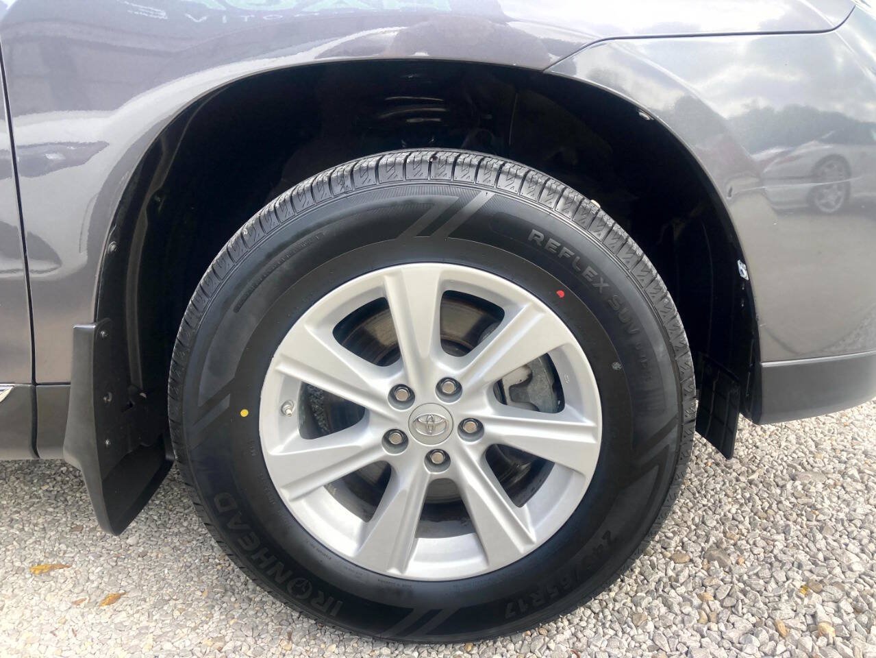 Used 2013 Toyota Highlander Plus FWD image 30