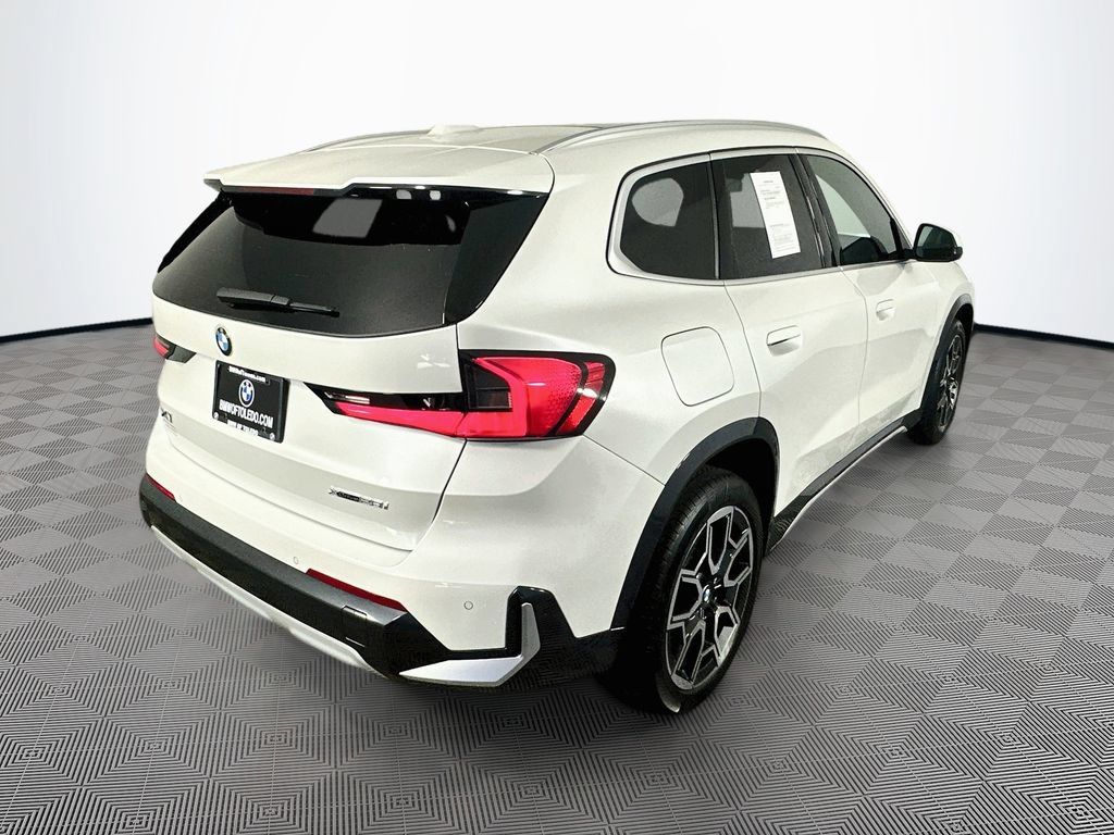 Used 2025 BMW X1 xDrive28i w/ Premium Package AWD/4WD image 9