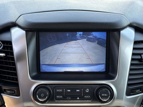 Used 2018 Chevrolet Suburban LT w/ LT Signature Package image 28