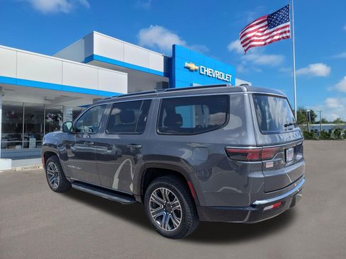 Used 2024 Jeep Wagoneer Series II AWD/4WD image 6
