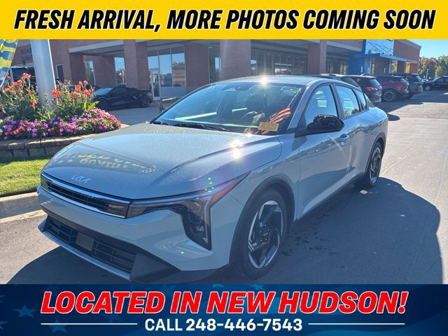 Used 2025 Kia K4 EX FWD image 1