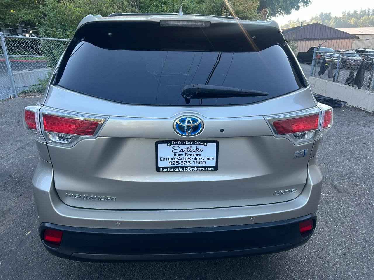 Used 2016 Toyota Highlander Limited AWD/4WD image 6