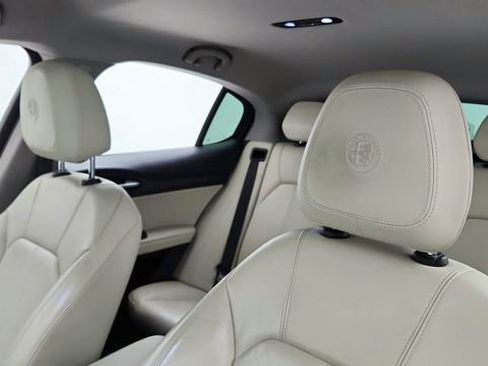 Used 2020 Alfa Romeo Stelvio Ti w/ Nero Edizione image 34