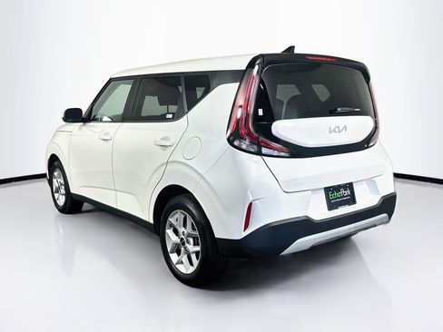 Used 2025 Kia Soul LX w/ LX Technology Package FWD image 5