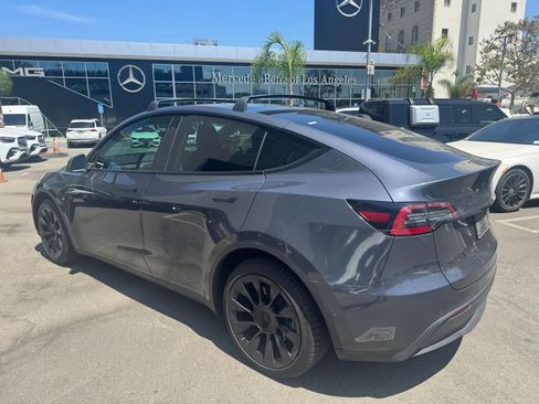 Used 2022 Tesla Model Y Long Range AWD/4WD image 4