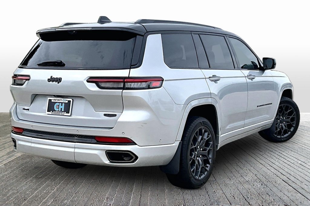 Used 2023 Jeep Grand Cherokee L Summit AWD/4WD image 9
