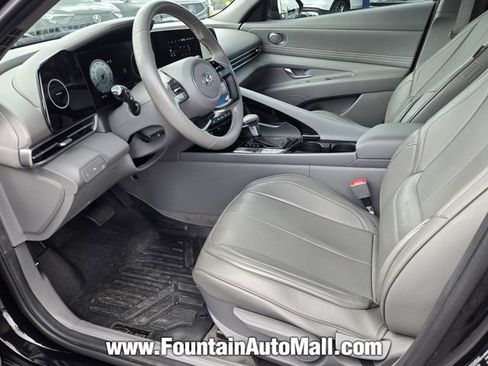 Used 2023 Hyundai Elantra SEL w/ Convenience Package image 8