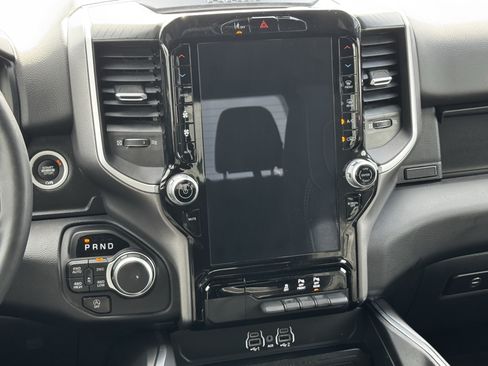 Used 2025 RAM 1500 Big Horn AWD/4WD image 17