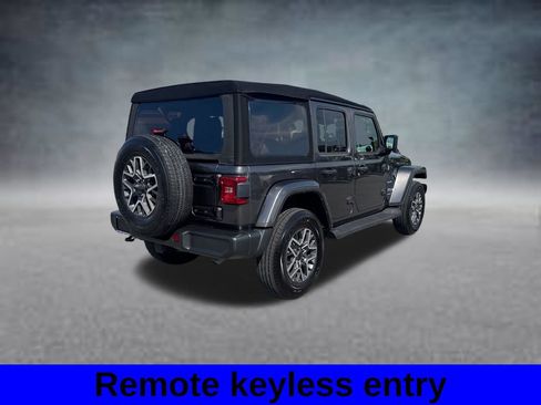 Used 2024 Jeep Wrangler Unlimited Sahara AWD/4WD image 5