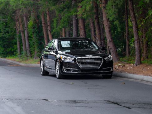 Used 2017 Genesis G90 5.0 Ultimate AWD/4WD image 43