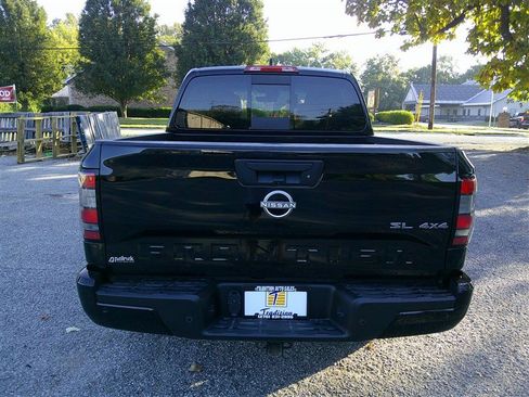 Used 2024 Nissan Frontier SL w/ Technology Package image 4