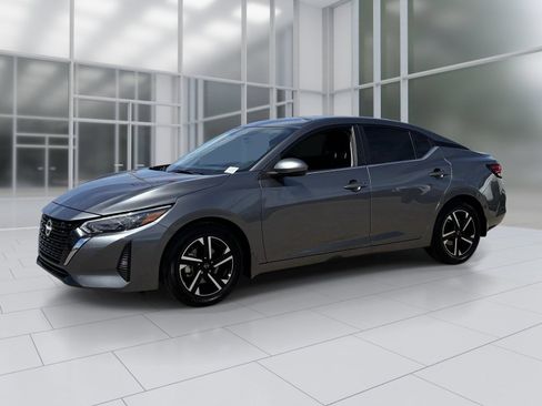 Certified 2025 Nissan Sentra SV FWD image 2