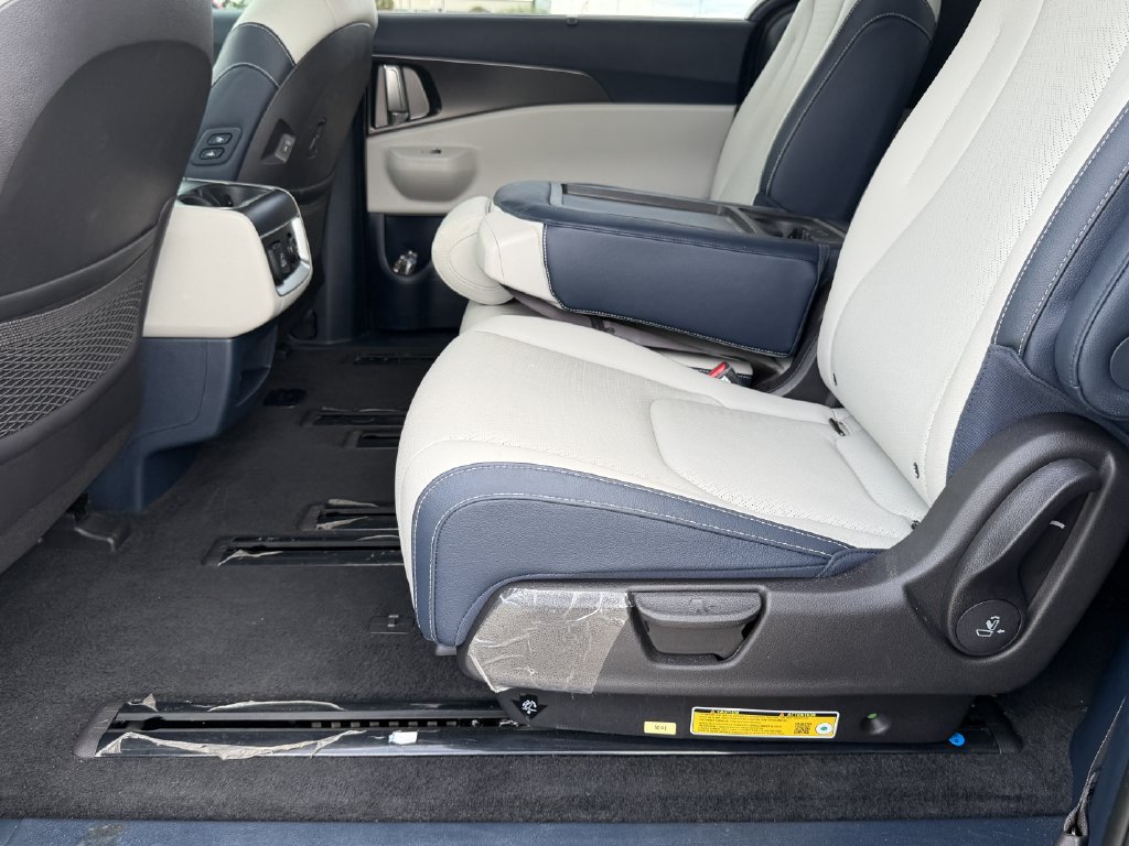 Certified 2026 Kia Carnival SX Prestige FWD image 19
