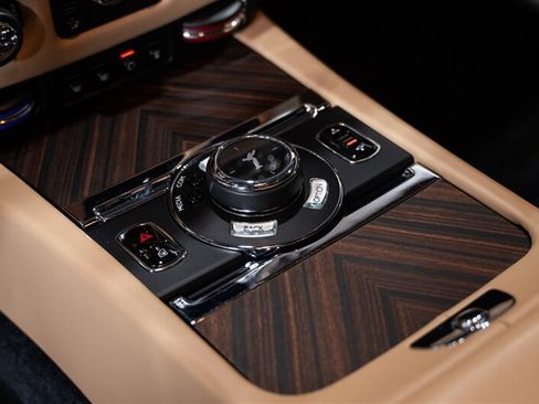 Used 2019 Rolls-Royce Wraith RWD image 49