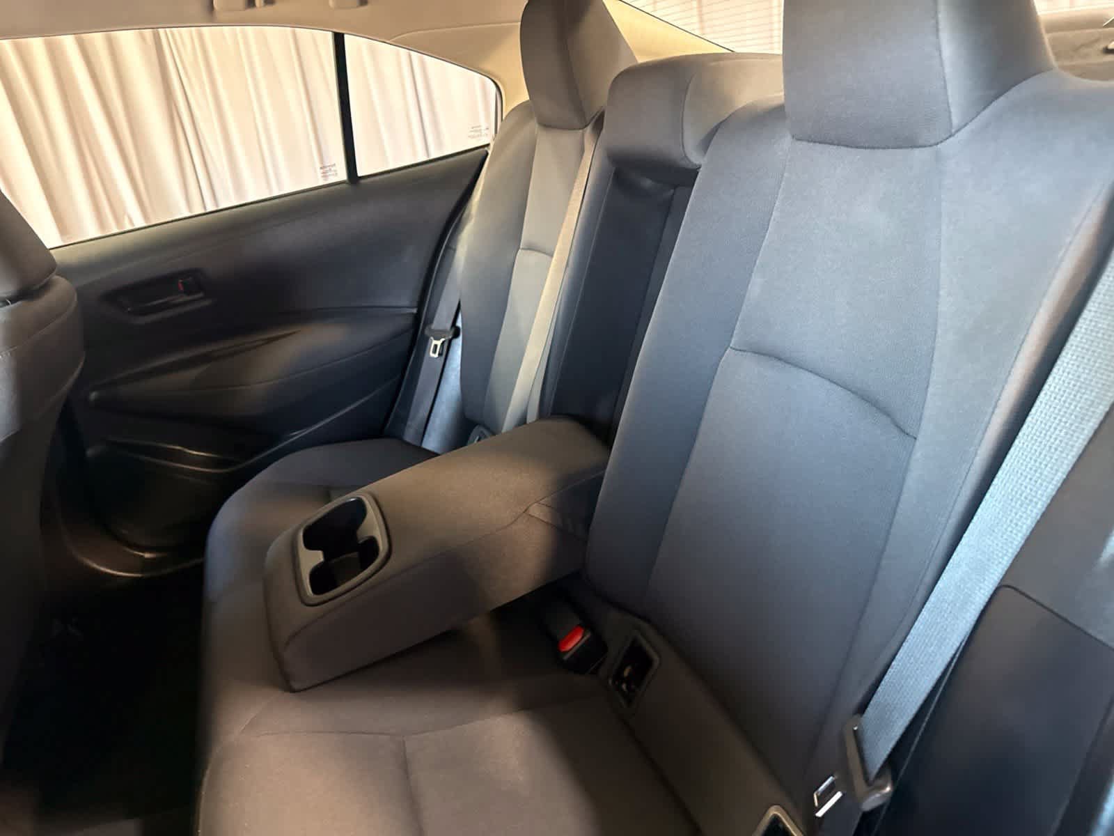 Used 2025 Toyota Corolla LE FWD image 16