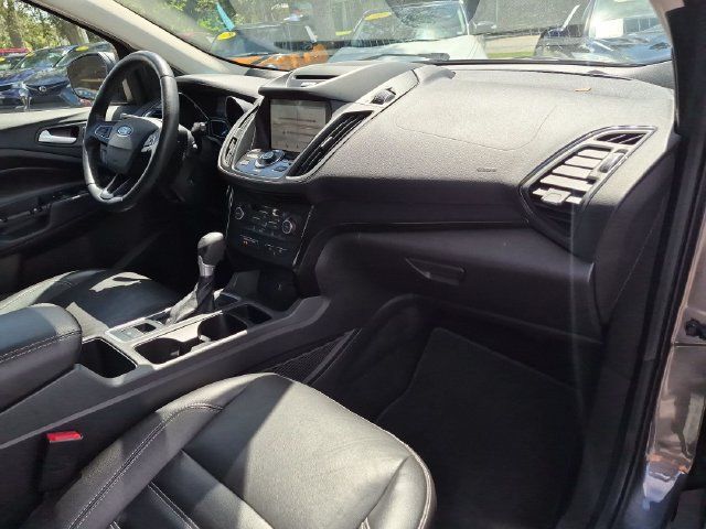 Used 2017 Ford Escape Titanium FWD image 25