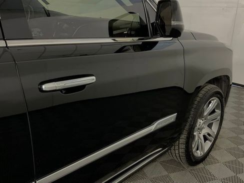 Used 2015 Cadillac Escalade Premium image 7