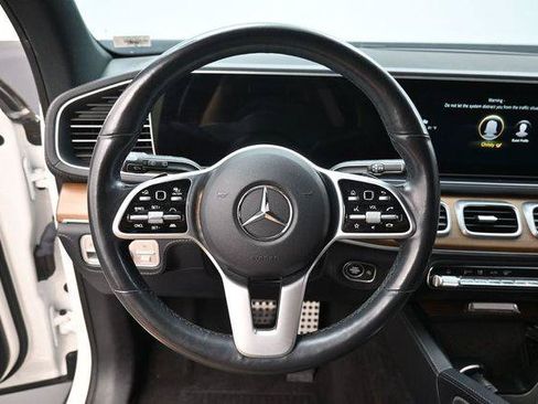 Used 2021 Mercedes-Benz GLS 580 4MATIC image 16