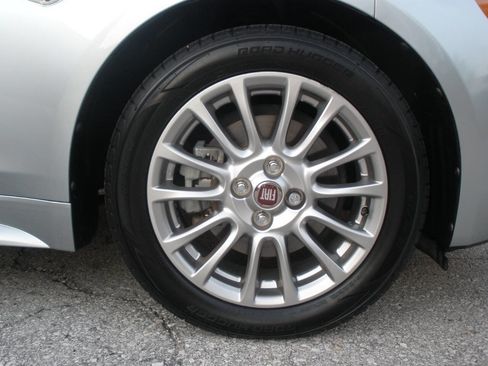 Used 2018 FIAT 124 Spider Classica w/ Technology & Siriusxm Group image 36