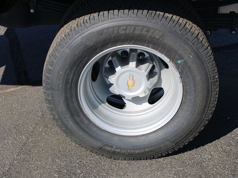 Used 2024 Chevrolet Silverado 3500 W/T w/ Snow Plow Prep Package image 26