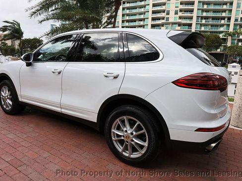 Used 2016 Porsche Cayenne image 17