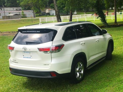 Used 2016 Toyota Highlander Limited FWD image 5