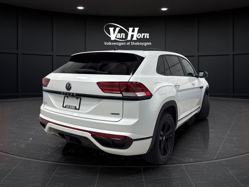 Used 2023 Volkswagen Atlas Cross Sport SEL R-Line AWD/4WD image 7