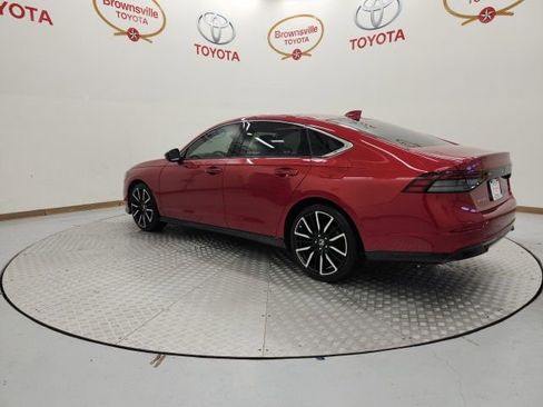 Used 2023 Honda Accord Touring image 6