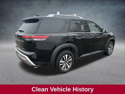 Used 2024 Nissan Pathfinder SL image 6