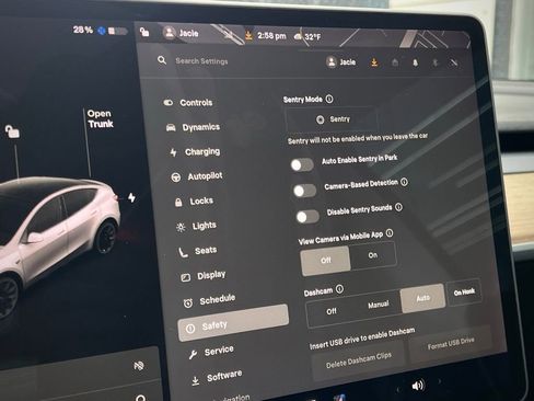 Used 2021 Tesla Model Y Long Range image 47