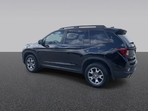 Used 2023 Honda Passport TrailSport image 7