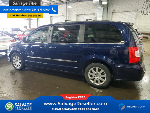 Used 2012 Chrysler Town & Country Touring w/ Entertainment Group #1 FWD image 3