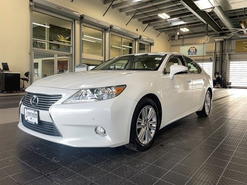 Used 2014 Lexus ES 350 w/ Premium Package image 3