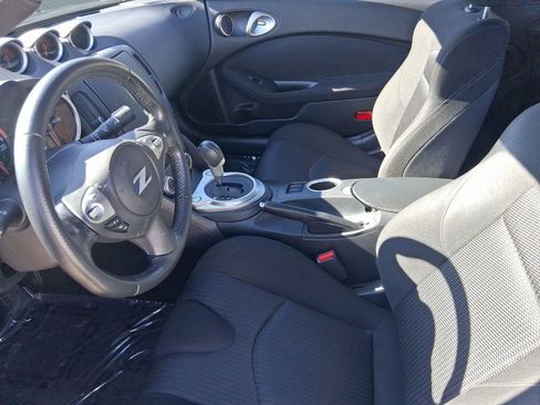 Used 2016 Nissan 370Z Coupe image 5