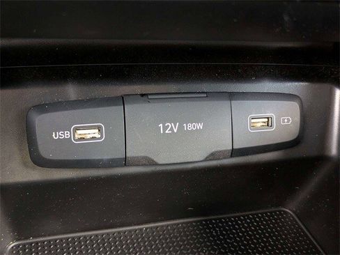 Used 2024 Hyundai Tucson SE image 22