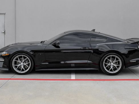 Used 2020 Ford Mustang GT Premium w/ Equipment Group 401A RWD image 8
