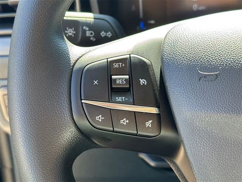 New 2025 Ford Maverick XL image 19