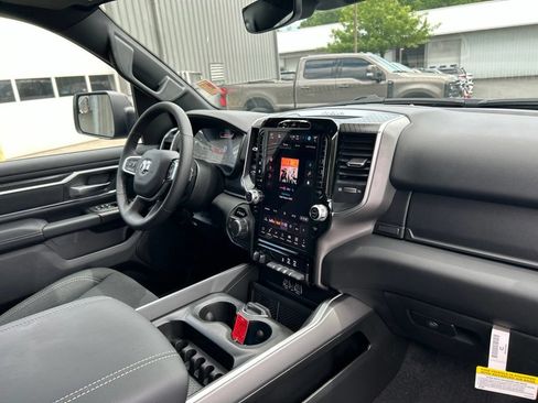 New 2026 RAM 1500 4x4 Crew Cab image 39