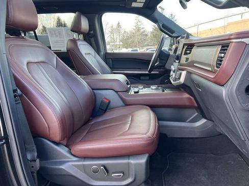 Used 2023 Ford Expedition Limited AWD/4WD image 11