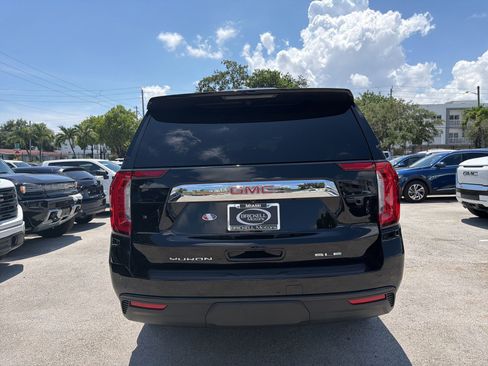 Used 2023 GMC Yukon SLE w/ Gmc Pro Safety Plus Package RWD image 13