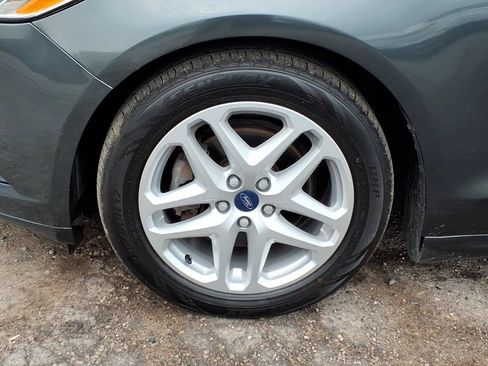 Used 2015 Ford Fusion SE FWD image 9