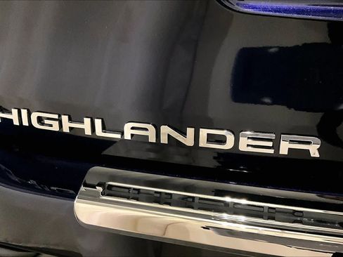 Used 2026 Toyota Highlander Platinum AWD/4WD image 9
