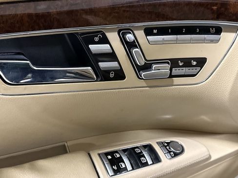 Used 2013 Mercedes-Benz S 550 4MATIC image 22